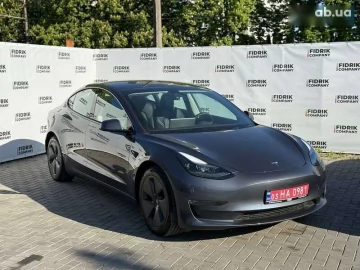 Авто Tesla Model 3 2023 № 7692305