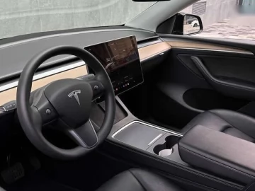 Авто Tesla Model Y 2022 № 7694993