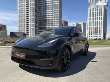 Авто Tesla Model Y 2023 № 7695010