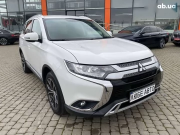 Авто Mitsubishi Outlander 2018 № 7728412