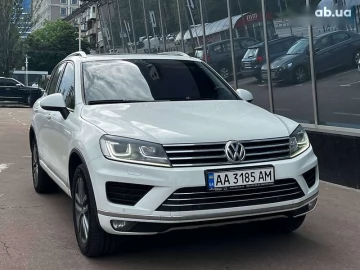 Авто Volkswagen Touareg 2015 № 7733011