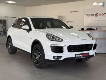 Авто Porsche Cayenne 2015 № 7733780