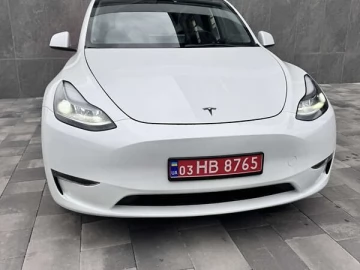 Авто Tesla Model Y 2023 № 7752244