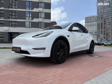 Авто Tesla Model Y 2023 № 7752248