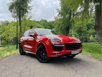 Авто Porsche Cayenne 2015 № 7752304