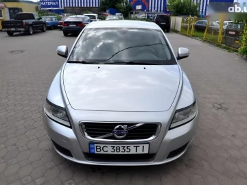 Авто Volvo V50 2010 № 7754619