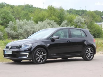 Авто Volkswagen E-Golf 2020 № 7756791