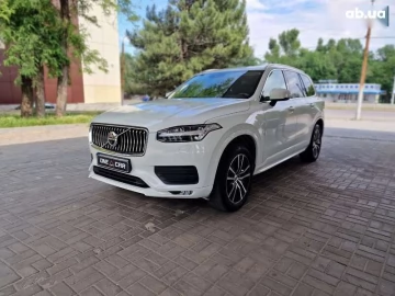 Авто Volvo Xc90 2019 № 7760834