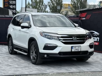 Авто Honda Pilot 2017 № 7766773
