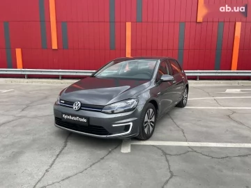 Авто Volkswagen E-Golf 2017 № 7792294