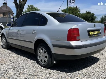 Авто Volkswagen Passat 1999 № 7794044