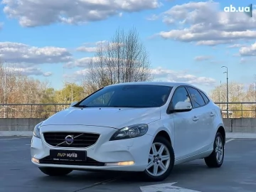 Авто Volvo V40 2013 № 7794592