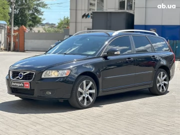 Авто Volvo V50 2012 № 7794607