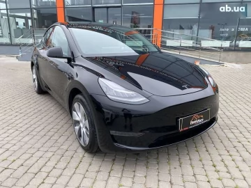 Авто Tesla Model Y 2023 № 7824782