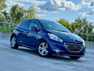 Авто Peugeot 208 2013 № 7826499