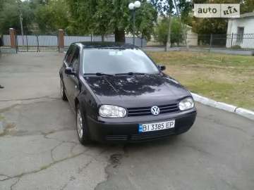 Авто Volkswagen Golf 2000 № 6782895
