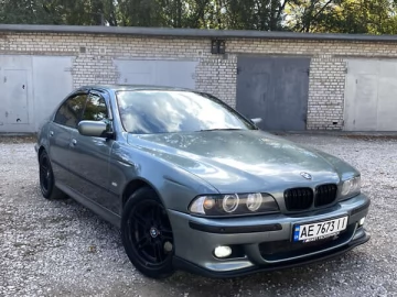 Авто BMW 5 Series 2002 № 6784951