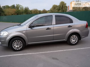 Авто Chevrolet Aveo 2010 № 6835737