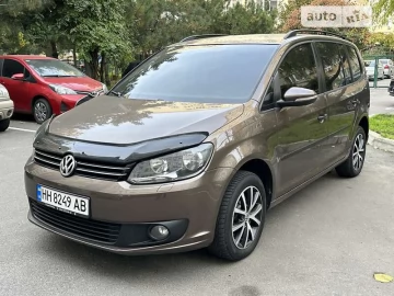 Авто Volkswagen Touran 2012 № 6858925