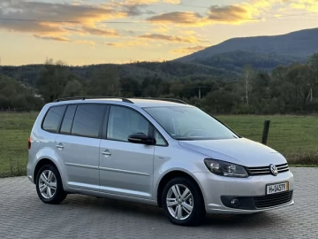Авто Volkswagen Touran 2012 № 6859140