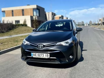 Авто Toyota Avensis 2016 № 6871816