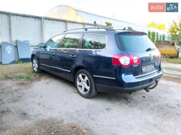 Авто Volkswagen Passat 2010 № 6969409