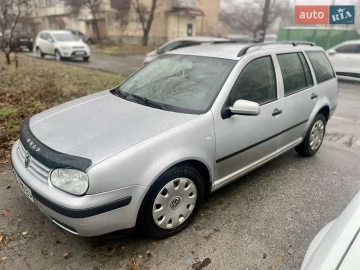 Авто Volkswagen Golf 2002 № 7002353