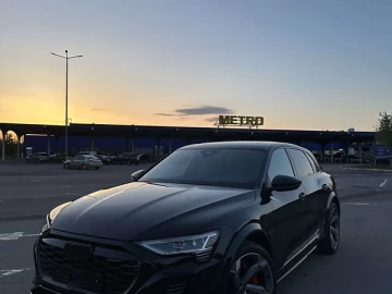 Авто Audi Sq8 E-Tron 2023 № 7014323
