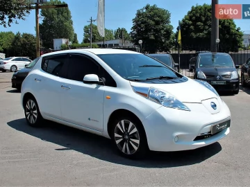 Авто Nissan Leaf 2015 № 7021168
