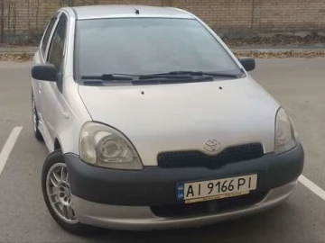 Авто Toyota Yaris 2001 № 7042207