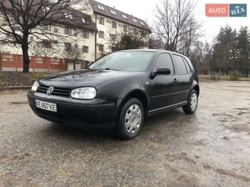 Авто Volkswagen Golf 2001 № 7042340