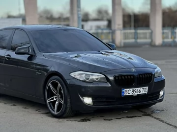 Авто BMW 5 Series 2010 № 7042895