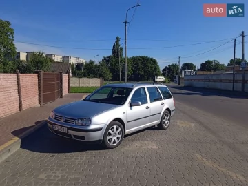 Авто Volkswagen Golf 2004 № 7043491