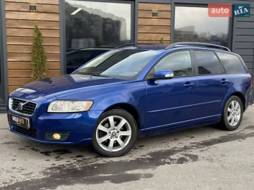 Авто Volvo V50 2009 № 7107393