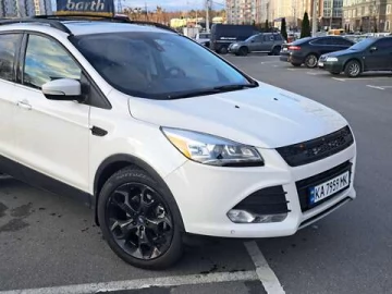 Авто Ford Escape 2015 № 7107879