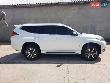 Авто Mitsubishi Pajero Sport 2017 № 7111096