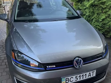 Авто Volkswagen E-Golf 2016 № 7111156