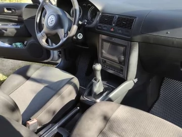 Авто Volkswagen Golf 2003 № 7112828