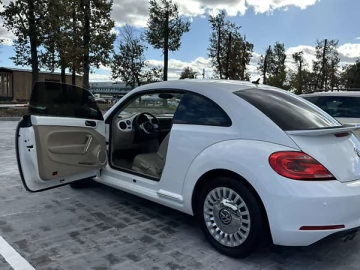 Авто Volkswagen Beetle 2013 № 7120283