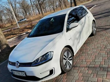 Авто Volkswagen E-Golf 2014 № 7120921