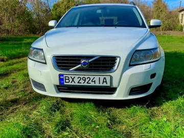 Авто Volvo V50 2008 № 7123268