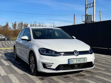 Авто Volkswagen E-Golf 2017 № 7125520
