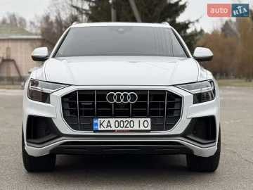 Авто Audi Q8 2021 № 7126027