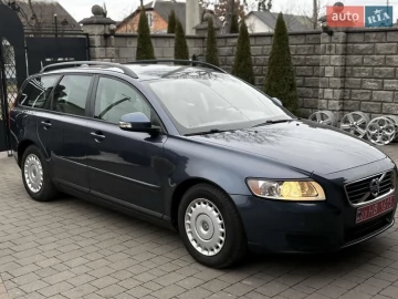 Авто Volvo V50 2011 № 7126462