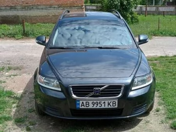 Авто Volvo V50 2010 № 7129358