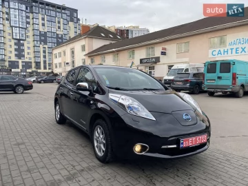 Авто Nissan Leaf 2010 № 7129899
