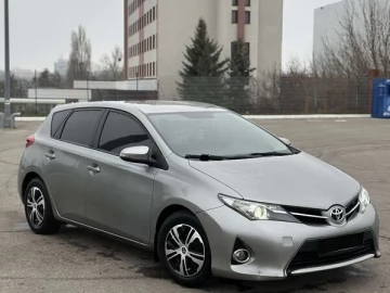 Авто Toyota Auris 2015 № 7131784