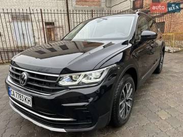 Авто Volkswagen Tiguan 2021 № 7133794