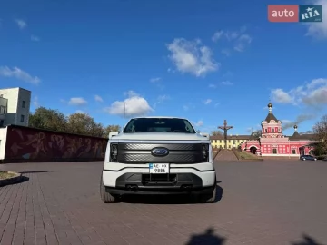 Авто Ford F-150 2023 № 7133880