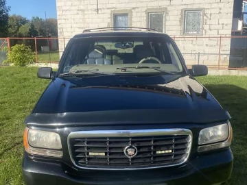 Авто Cadillac Escalade 2000 № 7134507